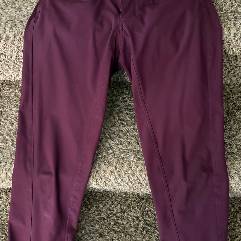 Lululemon Urbanite Pant, Purple, Size 6, Excellent condition.